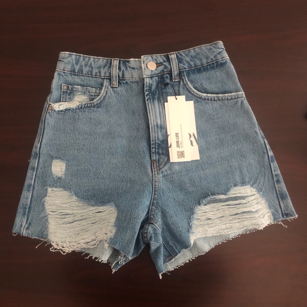 Zara High Rise Ripped Shorts (NEW)
